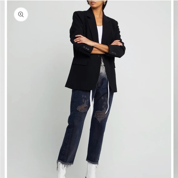 Few Moda Caara Larsen Oversized Blazer in Black - Picture 2 of 4